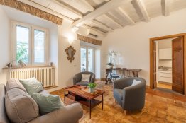 Trastevere bright apartment: Up to 2+2 people