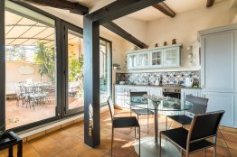 Rome apartment with a view on Saint Peter's cupola