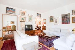 Spanish Steps large apartment for rent, Rome