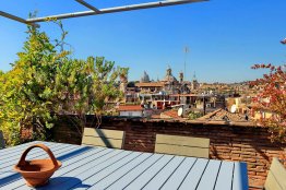 Campo de Fiori large penthouse: jusqu'à 6+2 personnes