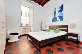 Trevi Fountain Spacious Apartment | Rome | Up to 4 People