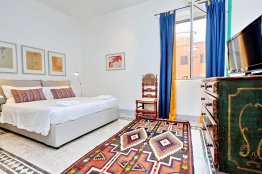 Spanish Steps house apartment: Up to 2+2 people
