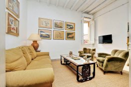 Spanish Steps apartment for rent in Rome
