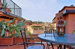 Penthouse avec terrasse Vicolo del Cinque: Jusqu'à 2 personnes
