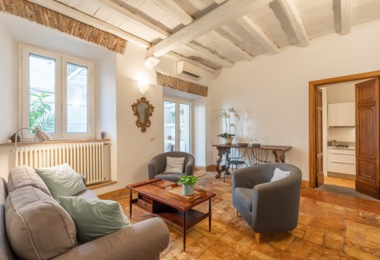 Trastevere apartment for rent - Piazza Santa Rufina