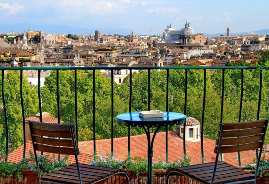 Sant'Onofrio Terrace View Apartment | Rome | Ideal for couples